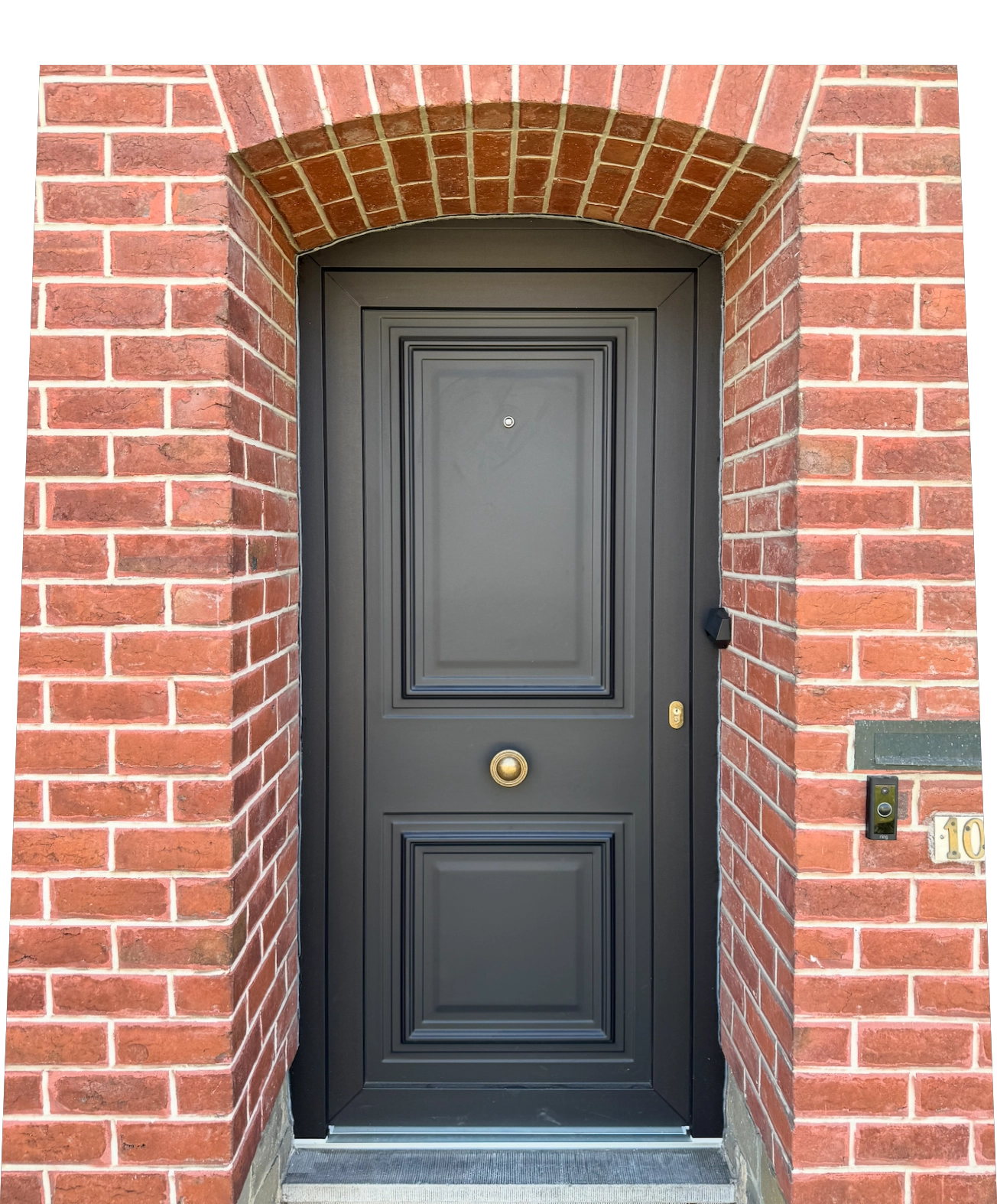 Panneau de porte design avec isolation 44 mm conforme à la PEB